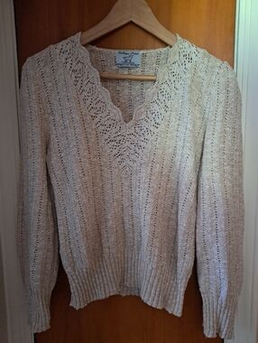 Vintage College Point Beige V-Neck Knit Sweater